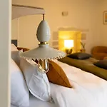 Maison Girardine בית הארחה 3*