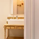 Maison Girardine בית הארחה
