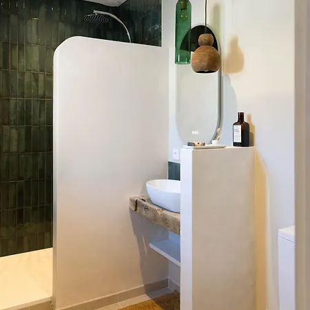 Maison Girardine Πανσιόν 3*