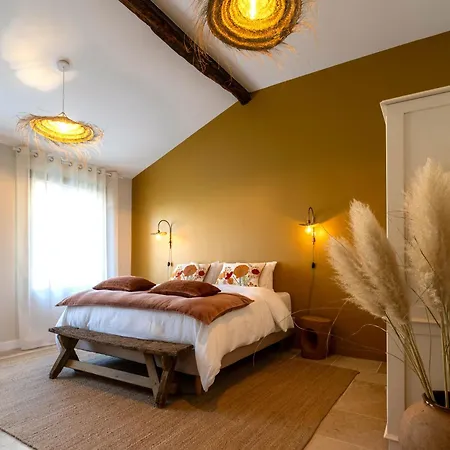 Maison Girardine 3* Rauzan