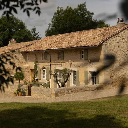 Maison Girardine 3* Rauzan